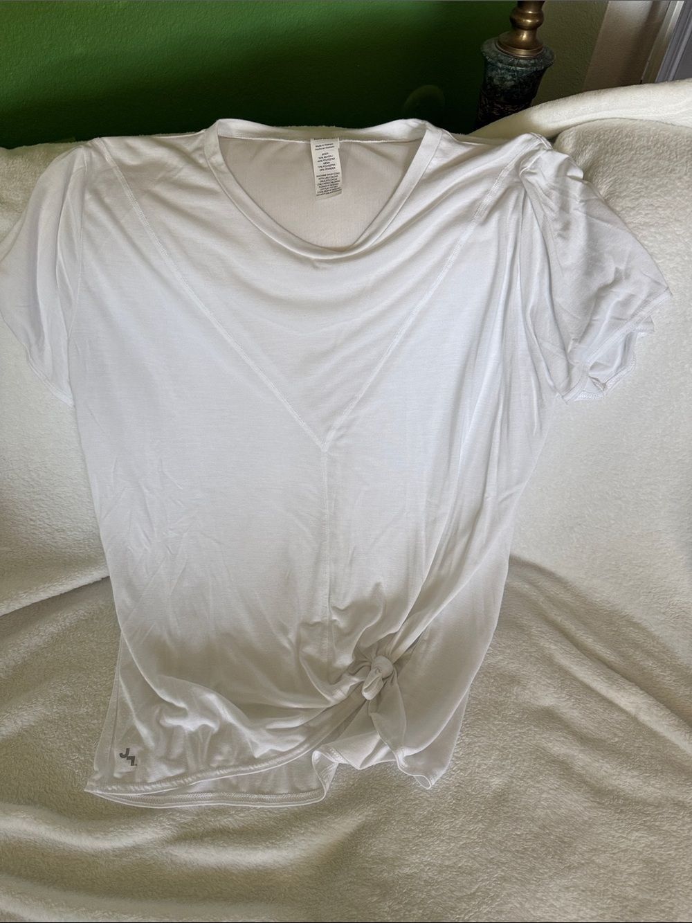 JoyLab White Short Sleeve Knot-Hem Tee